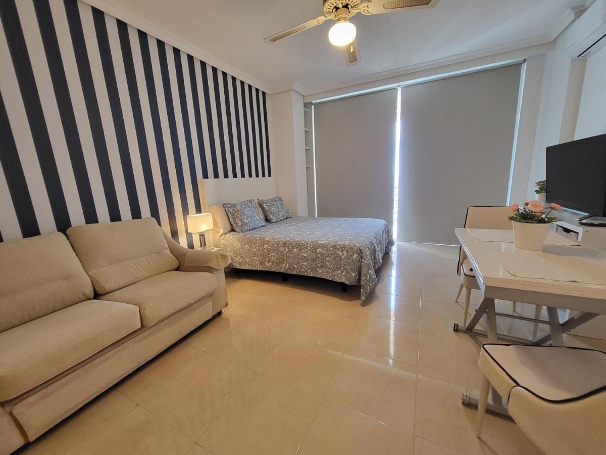El Espigon De Santa Clara Apartment Torremolinos Luaran gambar