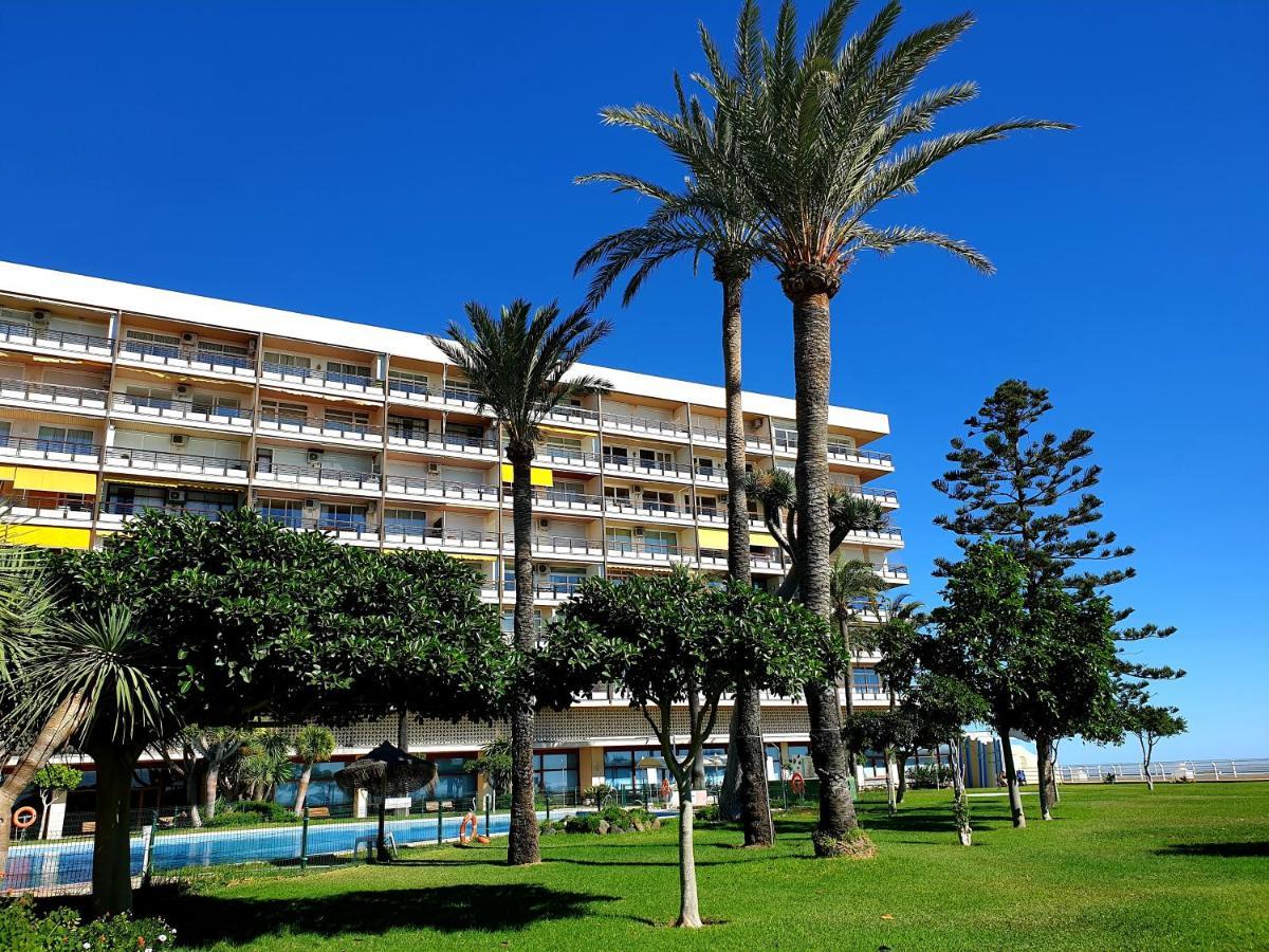El Espigon De Santa Clara Apartment Torremolinos Luaran gambar